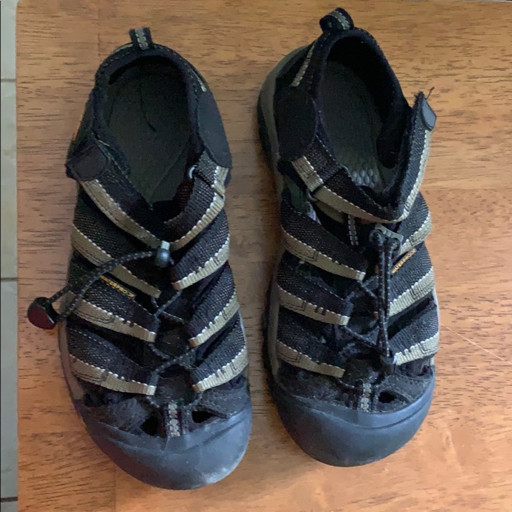 Keen size 4 big boys